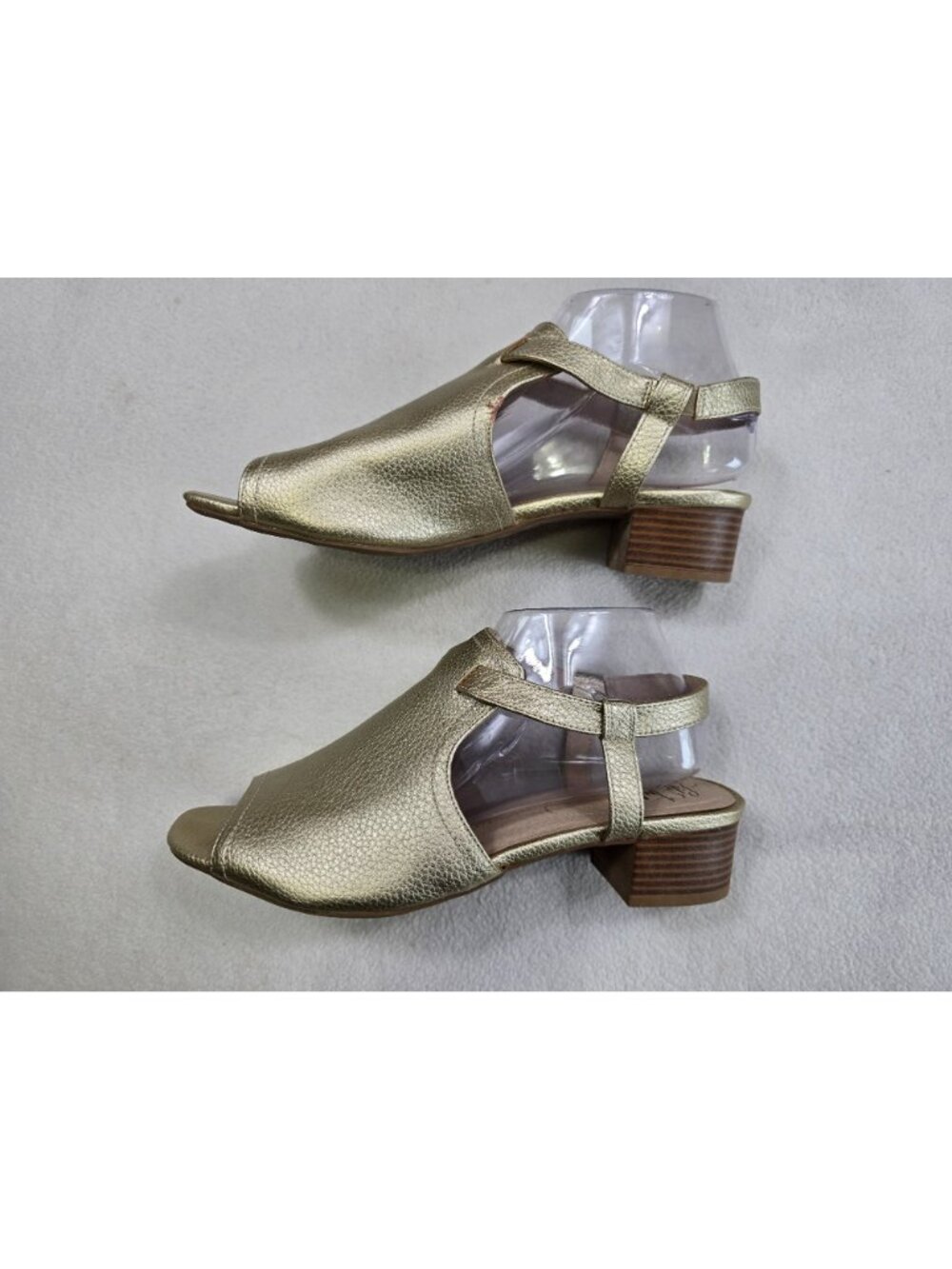 Life Stride Soft System Womens Size 10 Gold Open-Toe Heeled Sandals - Picture 5 of 7